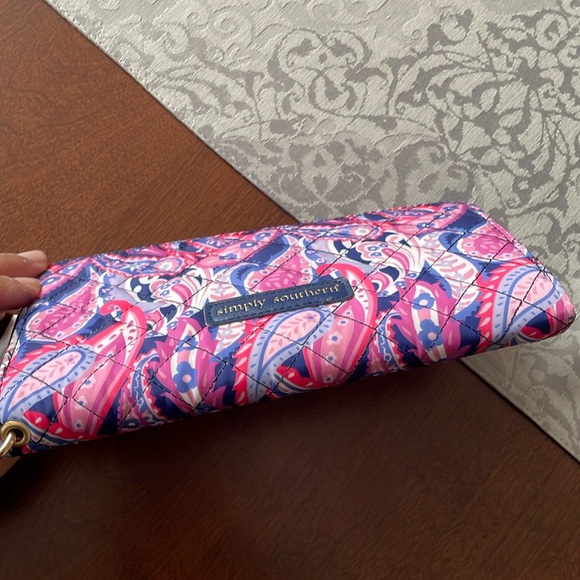 Simply Southern Women’s Quilted Wallet With Wristlet Strap - Blue Paisley - Picture 11 of 16